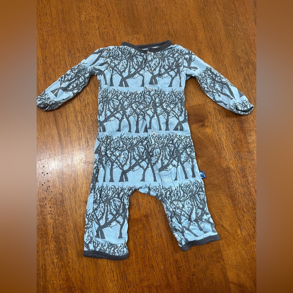 Kickee pants 0-3m snap coverall